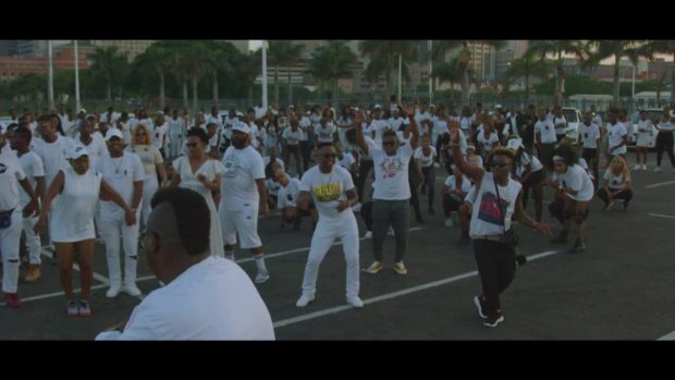 Dladla Mshunqisi – Pakisha Feat. Distruction Boyz & DJ Tira (Official video) 5