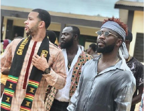Memphis Depay spotted chilling in Ghana with Bisa Kdei 5