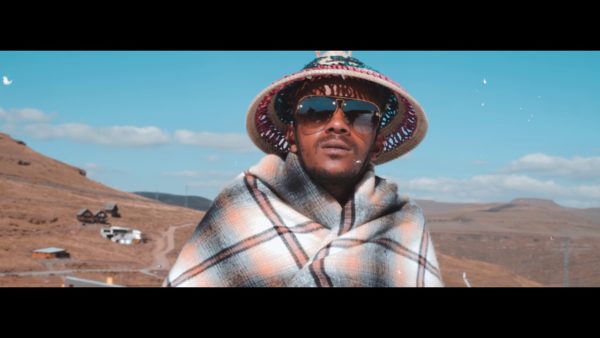DJ Maphorisa & Kabza De Small – Koko Feat. Mhaw Keys (Official Video) 5