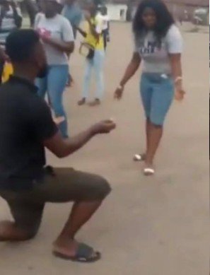 Nigerian guy beats girlfriend because she turned down his proposal in public (Video) 2