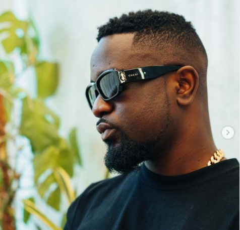 I’ll collaborate with young artists rather than sign them – Sarkodie explains why 5