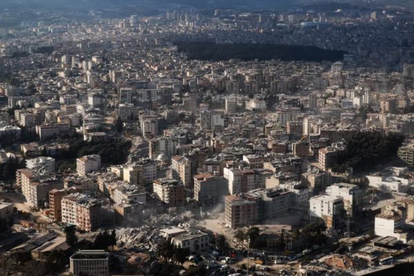 Earthquake strikes Turkey-Syria border two weeks after devastating tremors 2