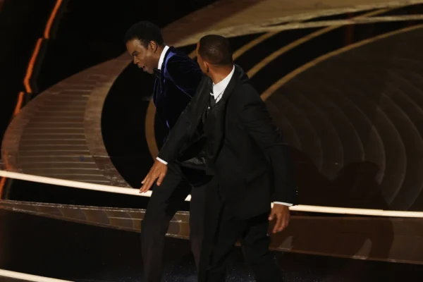 Chris Rock TKOs Will Smith’s Oscar Slap & “Selective Outrage” In Netflix Live Special; “Don’t Fight In Front Of White People,” Comic Says His Parents Taught Him 5