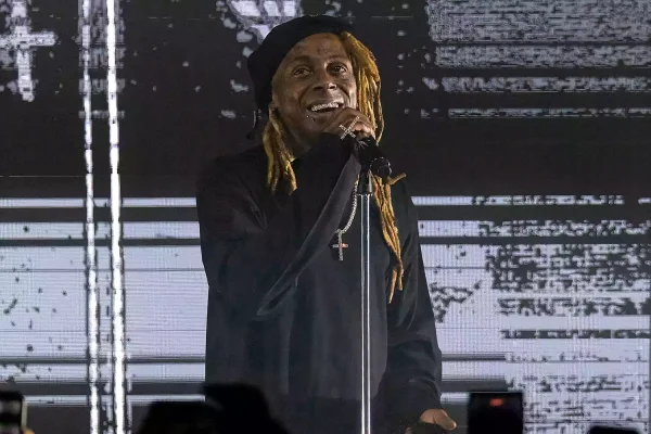 Lil Wayne Walks Off Stage After 30 Minutes at LA Show Due to Low Energy Crowd: 'We Work Way Too Hard' 5
