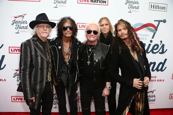 Aerosmith cancel Peace Out tour as Steven Tyler, 75, shares challenging health update 6