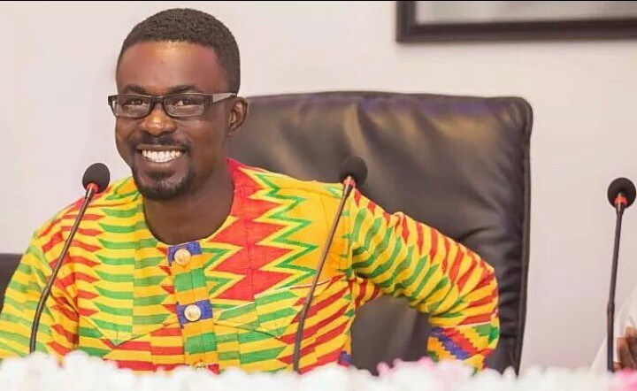 NAM1’s father threatens to expose top officials who took money from his son 25