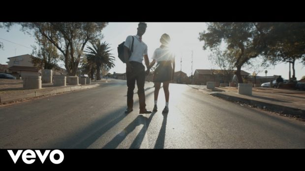 Mlindo The Vocalist – AmaBlesser Feat. DJ Maphorisa (Official video)