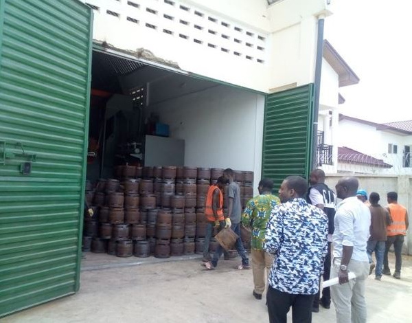 GSA and CID officials shut down illegal gas plant in Accra 17