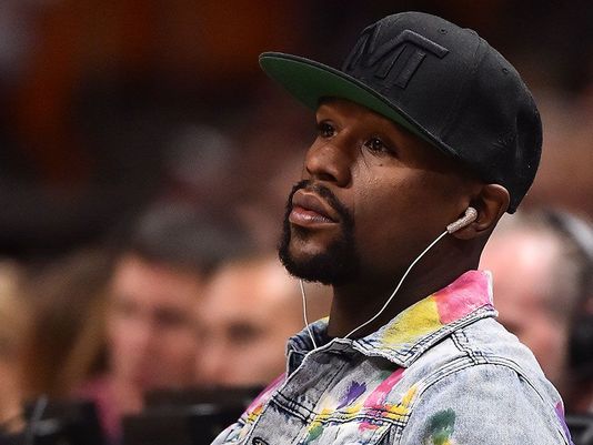 Floyd Mayweather’s DJ Claims T.I. & His Goons Jumped Him 34