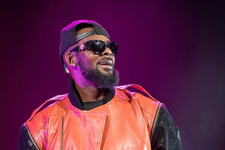 R. Kelly Ordered To Empty Out $28K From Prison Commissary Funds: Report 34