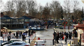 Iraq ferry sinking: 'Nearly 100 dead' in Tigris river 14