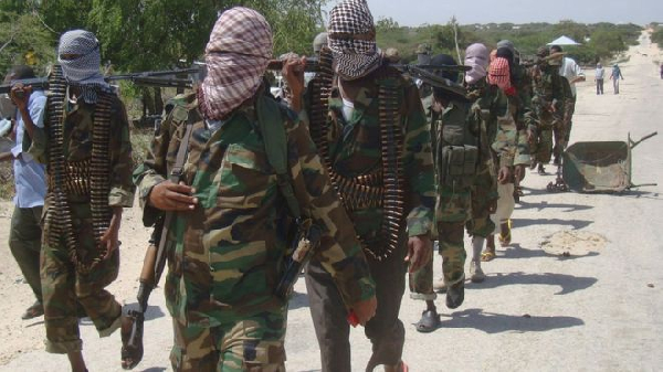 Militants seize army base in Somalia 12