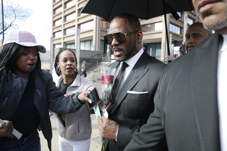 Dubai denies there were plans for an R. Kelly concert 29