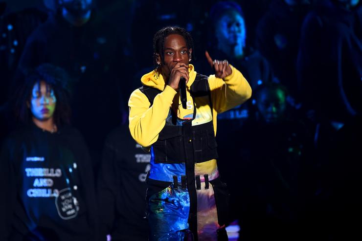 Travis Scott Breaks Record Bringing In $1.7 Million At Sold Out L.A. Show 14