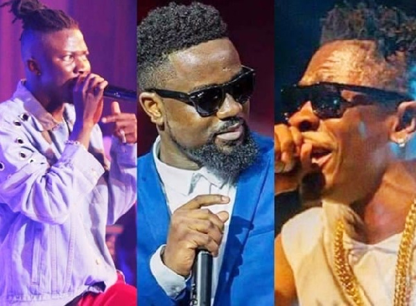 Sarkodie performs Shatta Wale's Thunder Fire amid unity talk with Stonebwoy 6