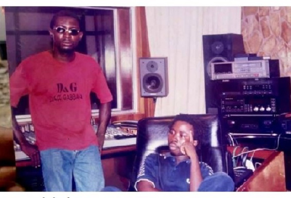 Hammer shares 20-year-old photo of him and Obrafour 40