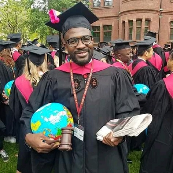 Ghanaian boy who studied with lanterns graduates from Harvard, Cambridge and Columbia Universities 14