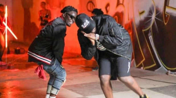 Agbeshie – Wrowroho feat. Medikal (Official Video) 5