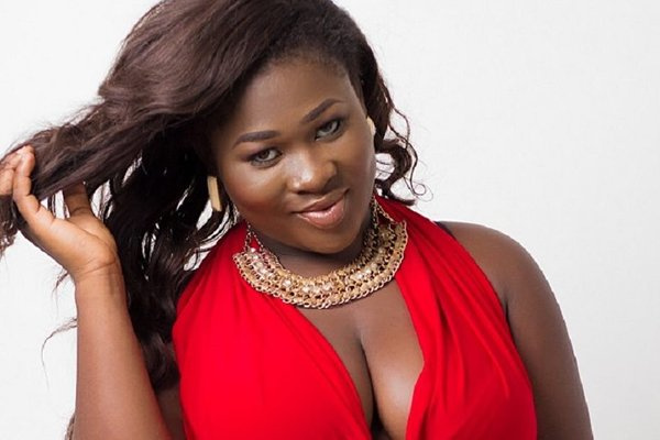 Sista Afia debunks claims that Medikal wrote verses for her new rap song 5