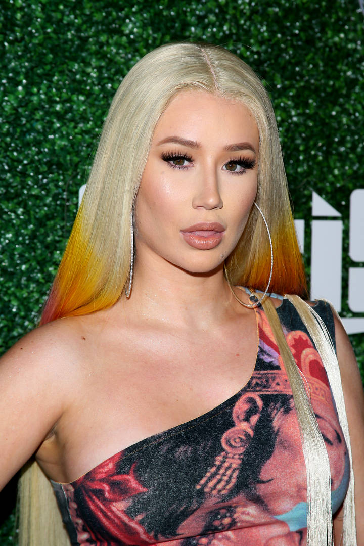 Iggy Azalea Delivers Powerful Speech On Transgender Equality At Chicago Pride 26