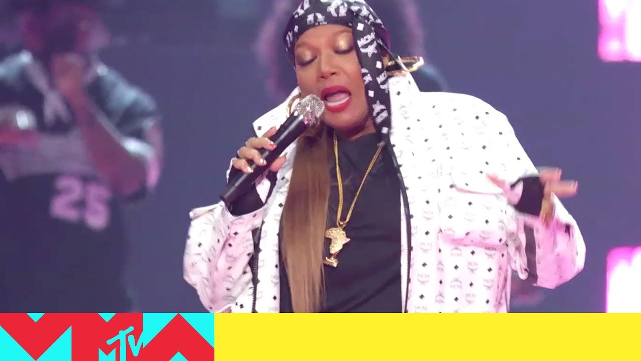 Queen Latifah, Naughty By Nature, Redman, Fetty Wap, & Wyclef Jean Perform Medley At VMAs 21