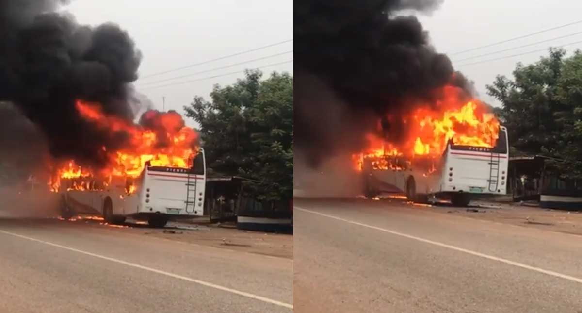 Bus conveying students of University of Energy and Natural Resources from Sunyani to KNUST engulfed by fire 20