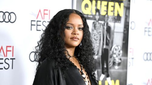 Rihanna Shows Off Savage X Fenty Lingerie To Welcome In The New Year 1