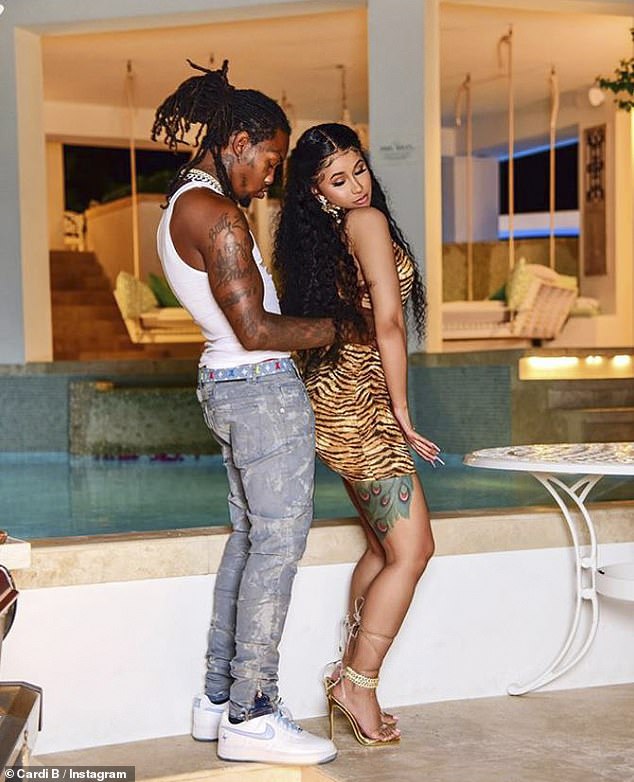 VIDEO: Cardi B's Husband, Offset Punches A Man Who Threw Drink At His Wife At A Night Club 17