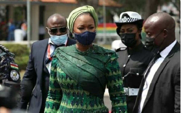 Samira Bawumia’s smashing outfit to the swearing-in ceremony sets social media on fire 1