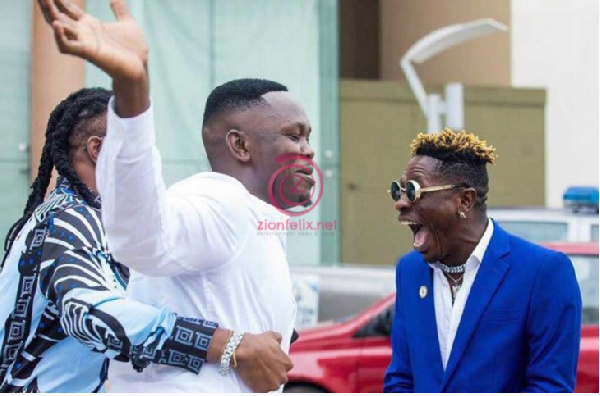 Shatta Wale hangs out with Stonebwoy’s former manager, Blakk Cedi 1
