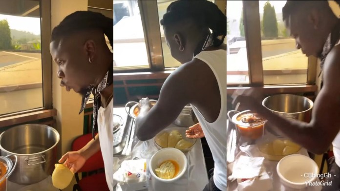 Stonebwoy enters the kitchen to get some fufu done 13
