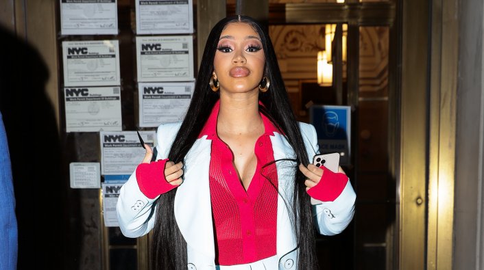 Cardi B Weighs In On Russia-Ukraine Crisis - But Fears She Might Get 'Killed' 9