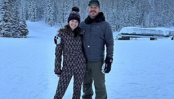 Chris Pratt and Katherine Schwarzenegger bundle up in winter wear while enjoying a mountain ski trip 14