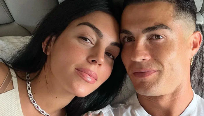 Cristiano Ronaldo cozies up to girlfriend Georgina Rodriguez at date night 12