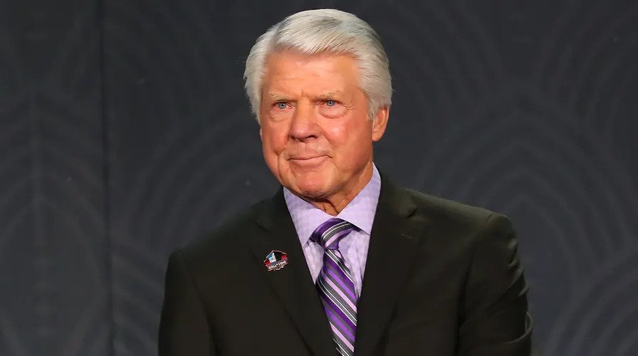 Super Bowl champ Jimmy Johnson has one-word tweet to describe Cowboys' final play 12