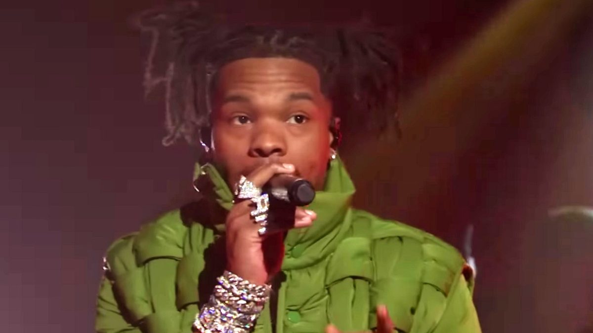 LIL BABY PERFORMS ‘FOREVER’ & ‘CALIFORNIA BREEZE’ ON SNL 9