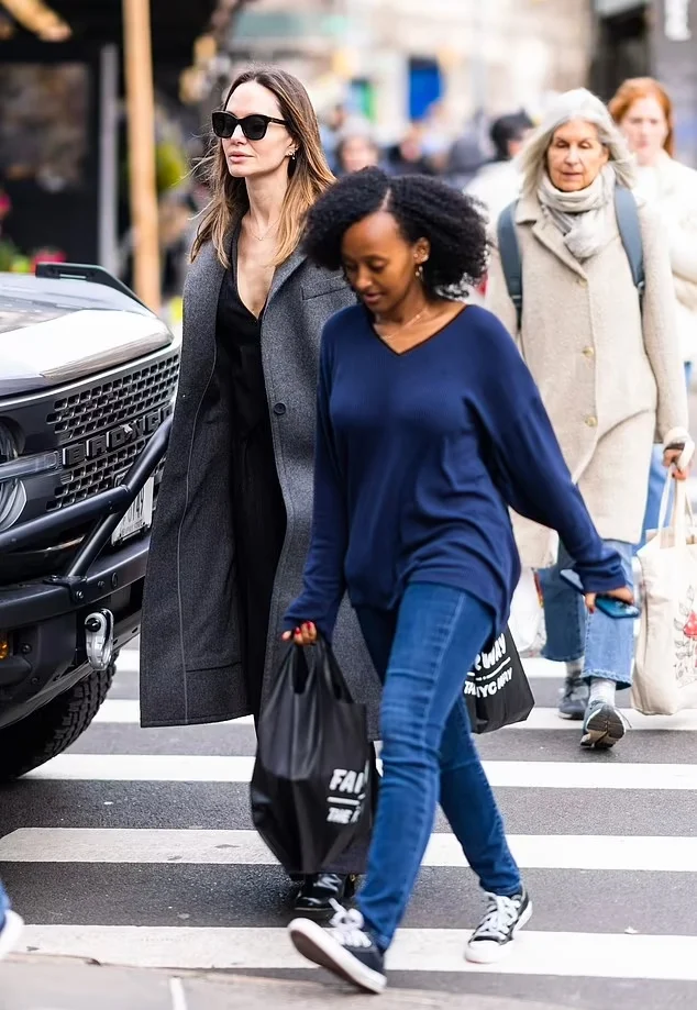 Angelina Jolie, daughter Zahara Jolie-Pitt make rare appearance together in New York City 8