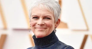 Jamie Lee Curtis pays tribute to movie star parents by wearing mother's wedding ring at the SAG Awards