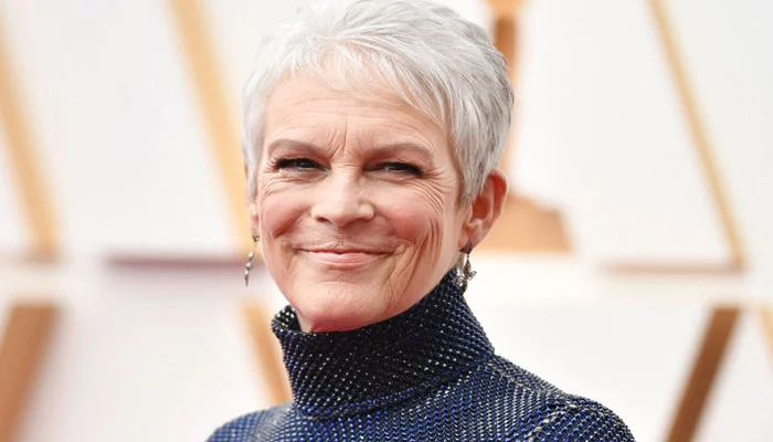Jamie Lee Curtis pays tribute to movie star parents by wearing mother's wedding ring at the SAG Awards 14