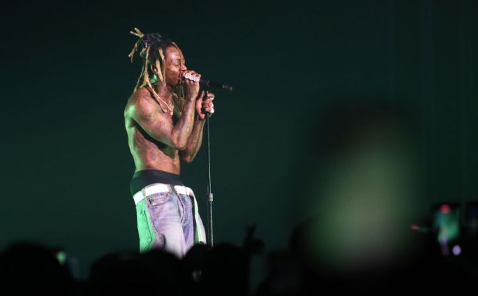Lil Wayne Tour Sold Out In Minutes, Fans React 15