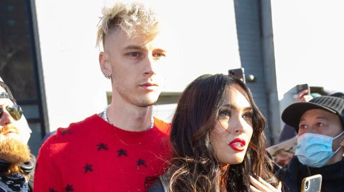 Megan Fox hasn't 'given up' on relationship with Machine Gun Kelly: 'Want things to work out' 21