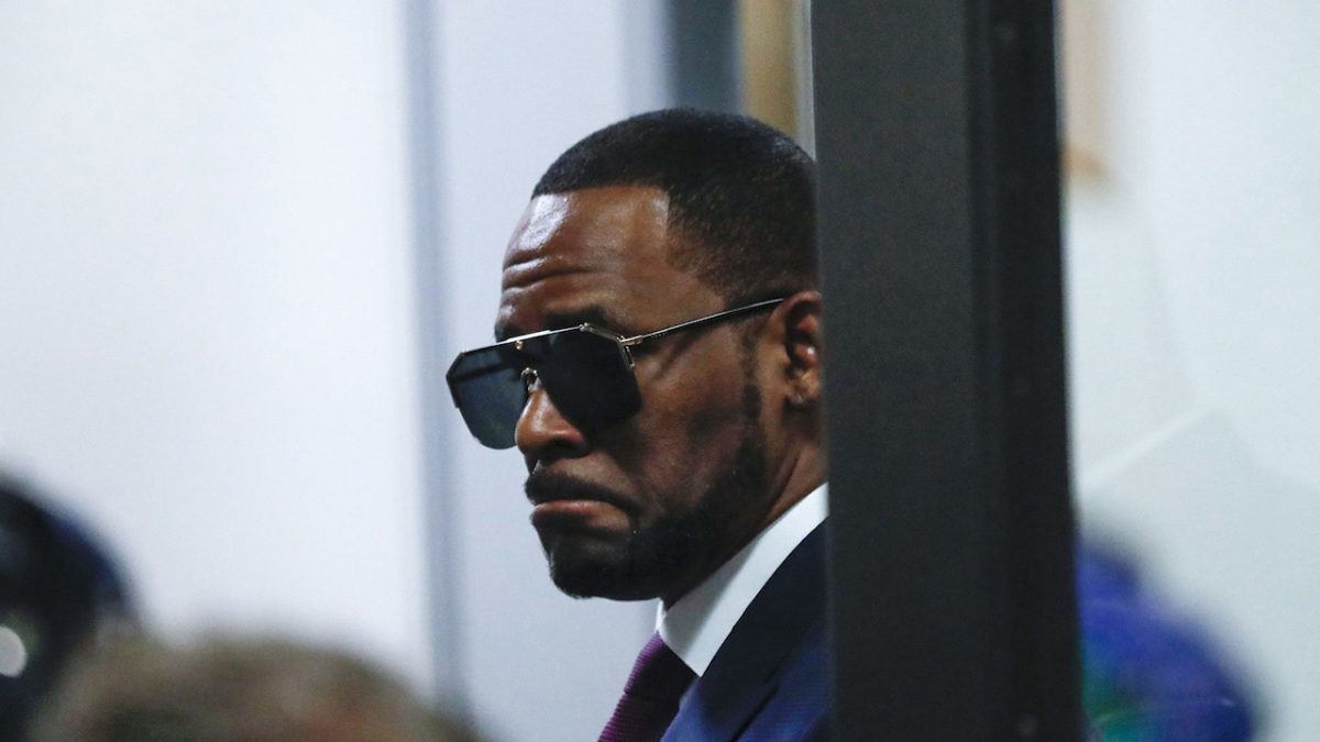 R. Kelly’s Lawyers Want Shorter Sentence For Singer’s Child Pornography Conviction 38