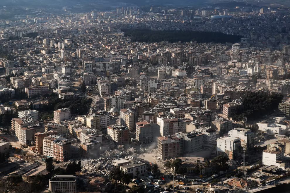 Earthquake strikes Turkey-Syria border two weeks after devastating tremors 12