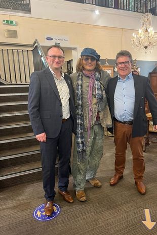Johnny Depp shocks staff at Lincolnshire antiques shop as he makes surprise visit 6