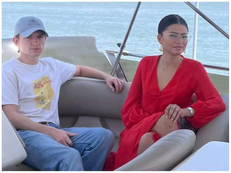 Tom Holland and Zendaya praised for 'no starry tantrums' and being 'humble' on Mumbai visit - WATCH 16
