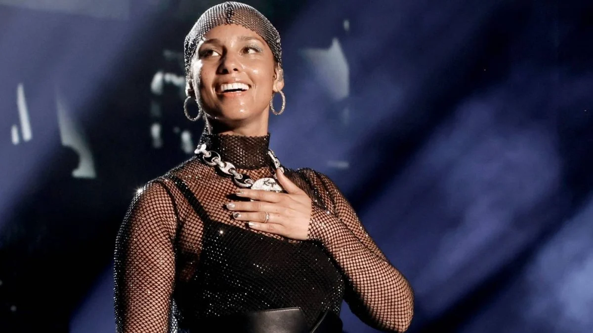 Alicia Keys Recruits Over 70 Women Of Color For Rework Of ‘If I Ain’t Got You’ 12