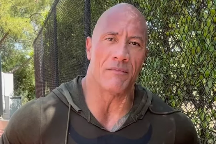Dwayne Johnson Says Father's Day Has 'a Lot of Pain' Since He 'Never Reconciled' with Dad Before Death 12