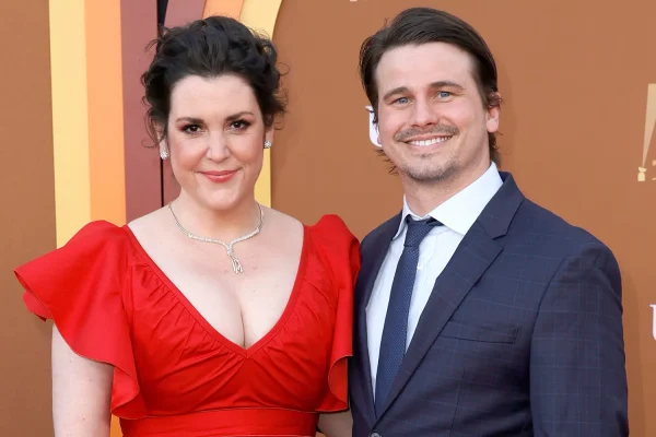 Melanie Lynskey Says Husband Jason Ritter Constantly Re-Proposes: The First Time 'Wasn't Great'