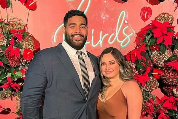 Eagles' Jordan Mailata Stuns Guests by Singing 'Isn't She Lovely' at His Maui Wedding — See the Video!