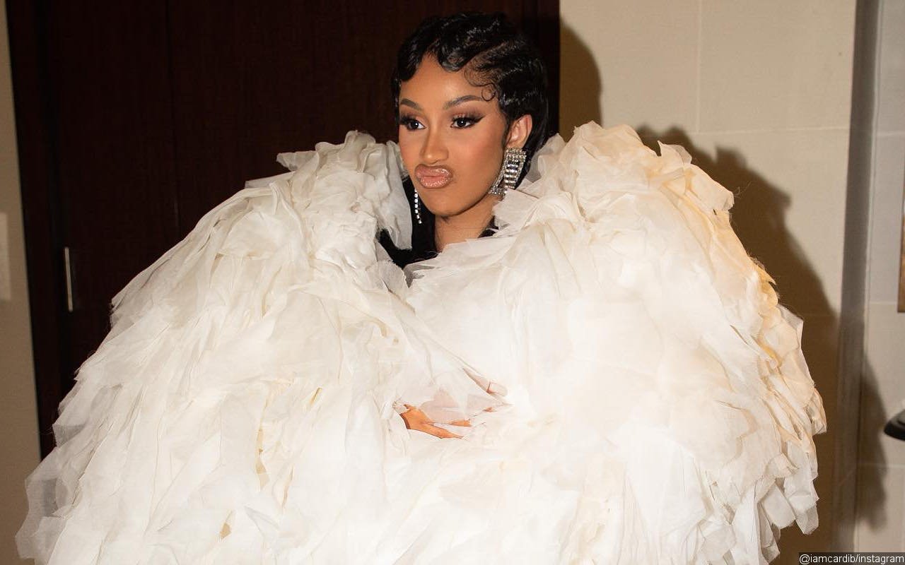 Cardi B Reported For Battery After Mic-Throwing Incident In Las Vegas 17